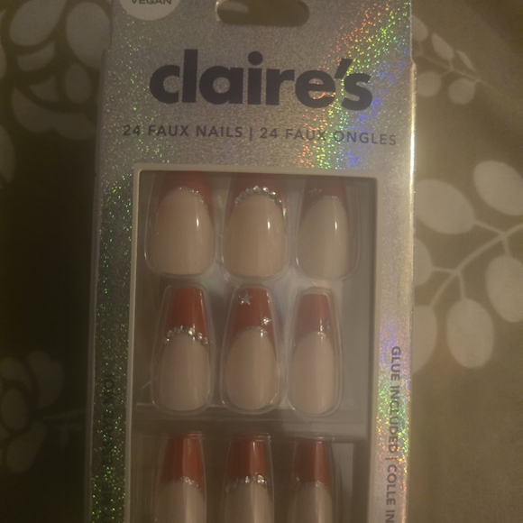 Claire's Other - Faux Nails..2 Items